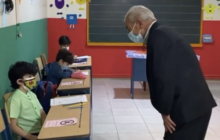 دانش آموزان عزيز خوش آمديد (فیلم)